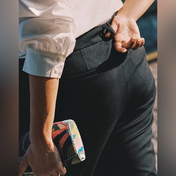 Maeve by Anthropologie Essential Kick Flare Crop Black Pants Sz 8 - Picture 7 of 14